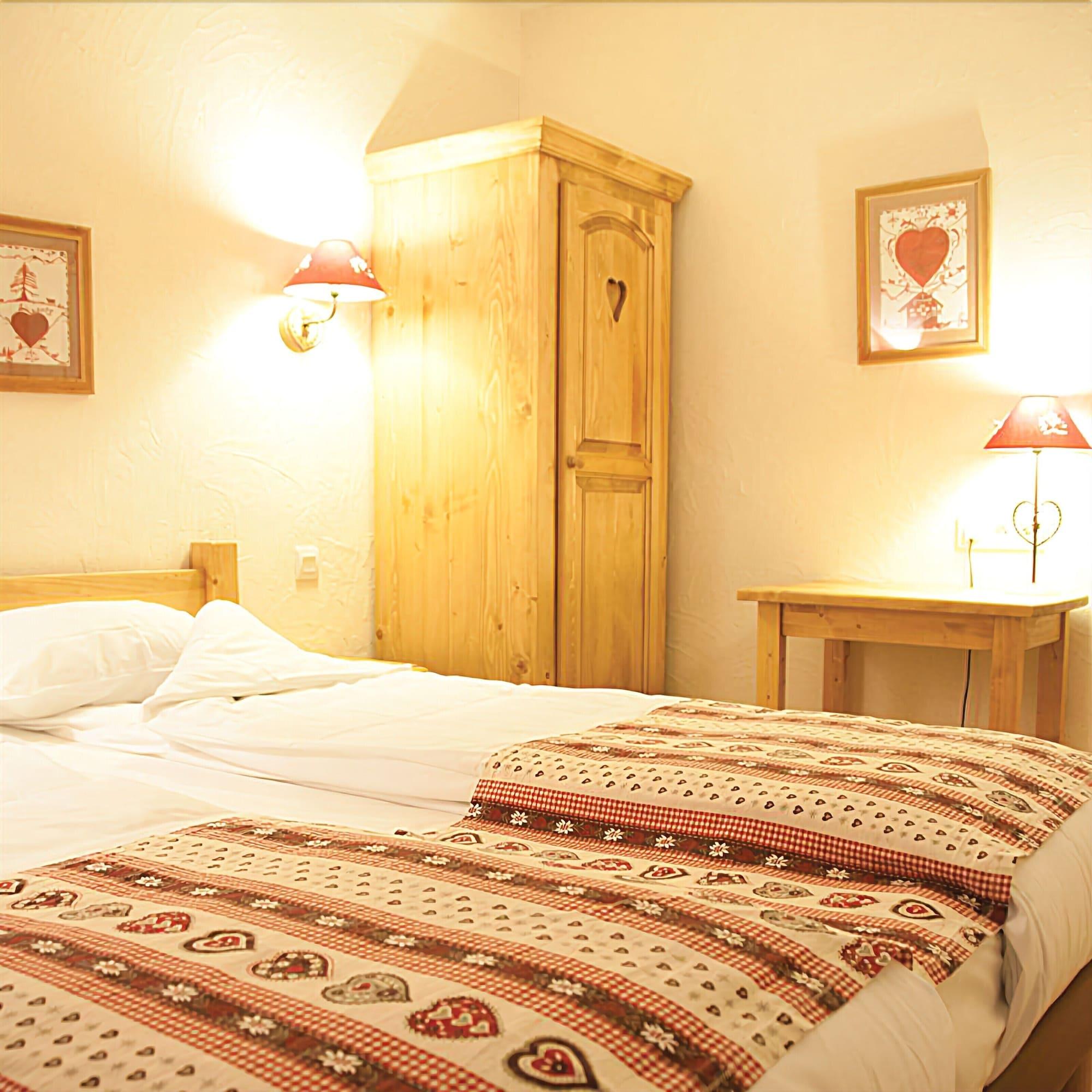 The Originals Boutique, Hotel La Ferme Du Pape, Eguisheim Exterior foto